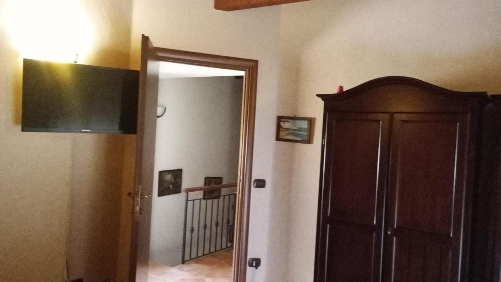 לינה וארוחת בוקר ריאלמונטה La Bianca Scogliera מראה חיצוני תמונה