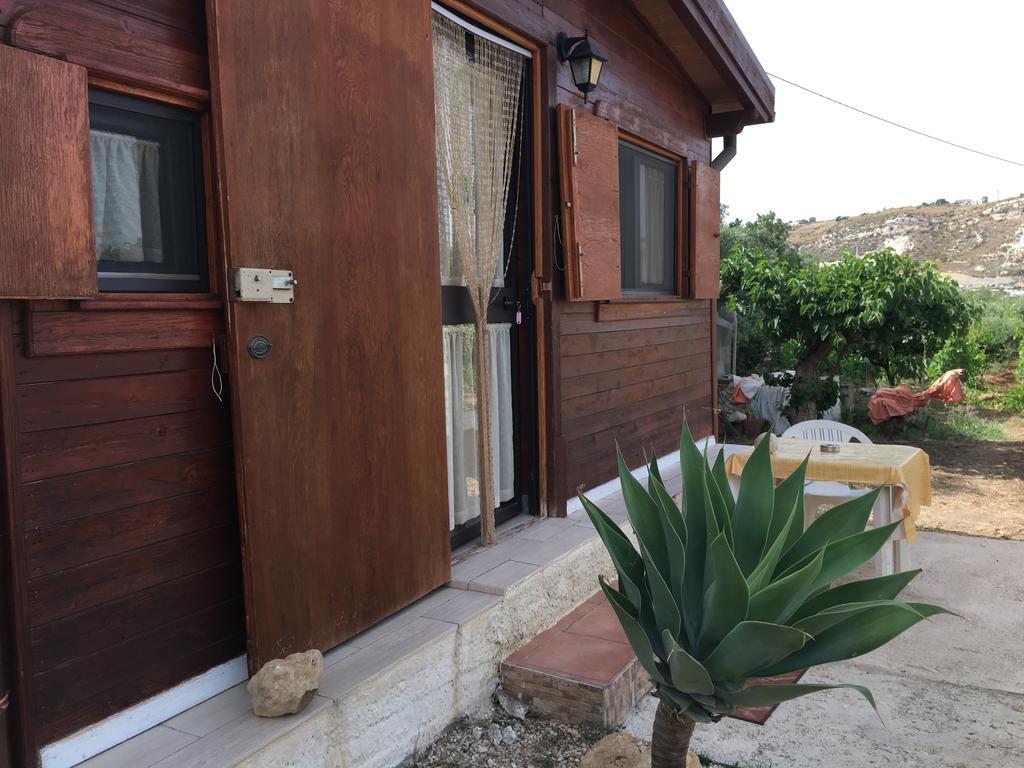 לינה וארוחת בוקר ריאלמונטה La Bianca Scogliera מראה חיצוני תמונה