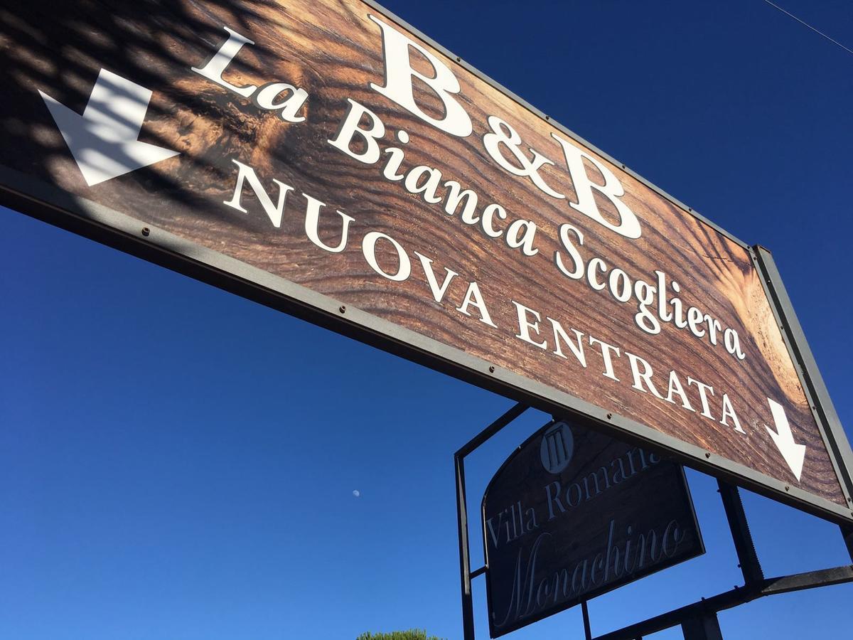 לינה וארוחת בוקר ריאלמונטה La Bianca Scogliera מראה חיצוני תמונה